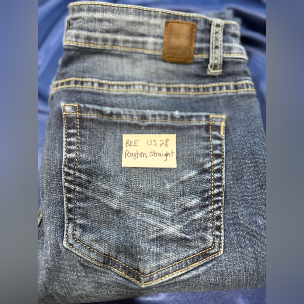 BKE Payton Mid-Rose Straight Leg SZ 28